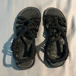 Women’s black sandals